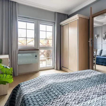 Jantar 75 M Od Plazy