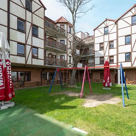 Jantar 75 M Od Plaży *