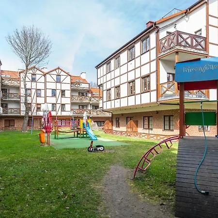 Jantar 75 M Od Plaży *