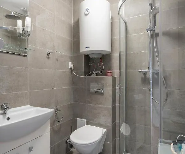 Jantar 75 M Od Plaży