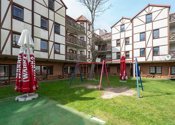 Jantar 75 M Od Plaży *