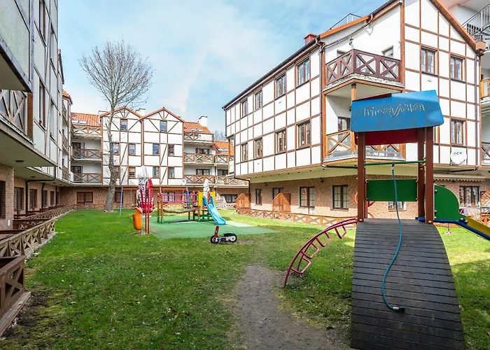 Jantar 75 M Od Plaży *