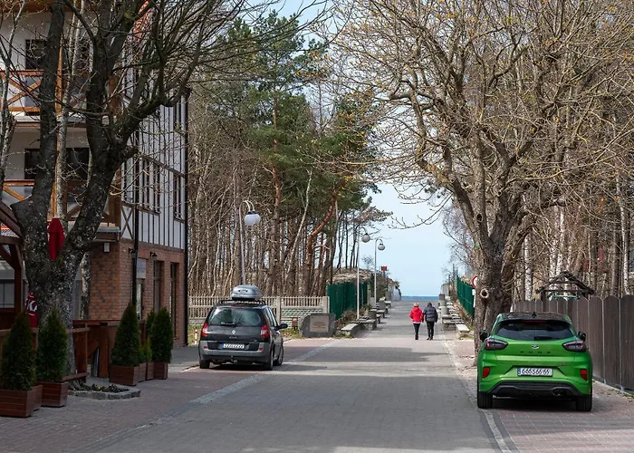 Jantar 75 M Od Plaży * Rowy (Pomerania)